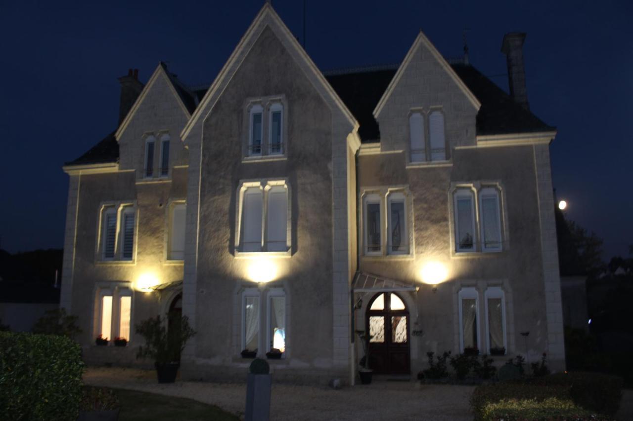 Отель Manoir Des Bertinieres Cravant-les-Coteaux Экстерьер фото