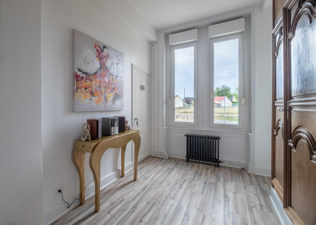 Отель Manoir Des Bertinieres Cravant-les-Coteaux Экстерьер фото